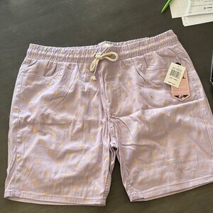 Stylish Lavender and Gold Bees Women’s Shorts